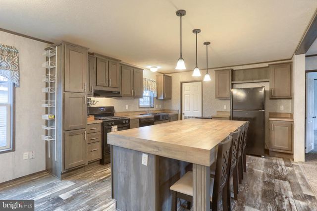 95 NORTHCREST ACRES PARK, Lebanon, PA 17046