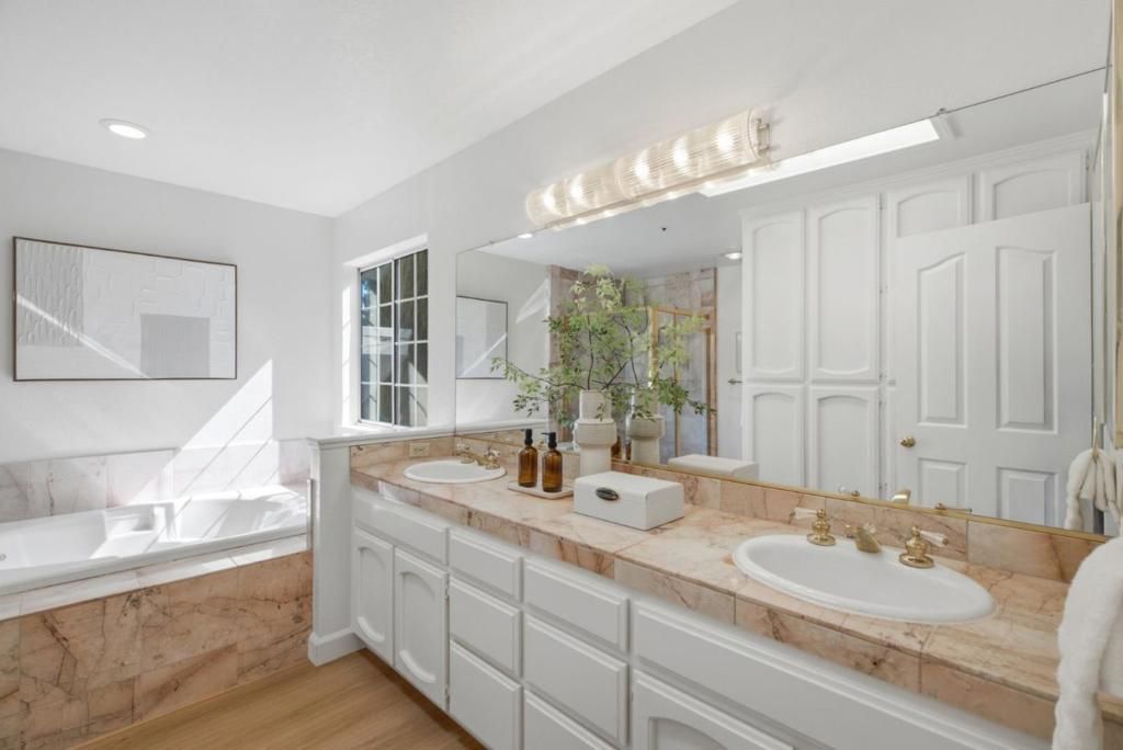 Image 24 of property listing at 1230 Pennyroyal Terrace, Sunnyvale, CA 94087