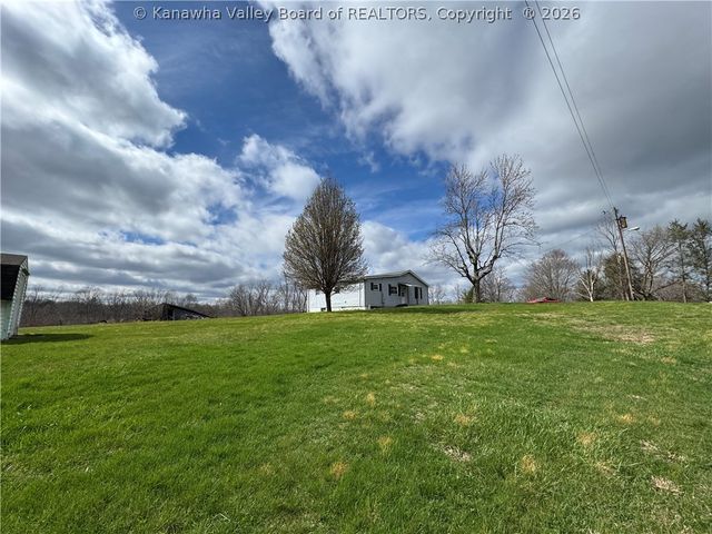 358 Cemetery Road, Red House, WV 25168