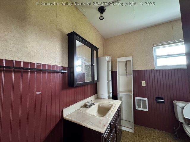 358 Cemetery Road, Red House, WV 25168