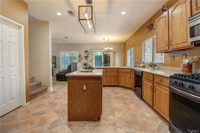 3065 S Buena Vista, Corona, CA 92882