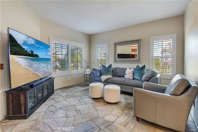 3065 S Buena Vista, Corona, CA 92882