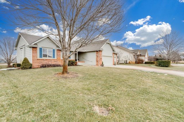 1020 W Cottonwood Dr, Valley Center, KS 67147