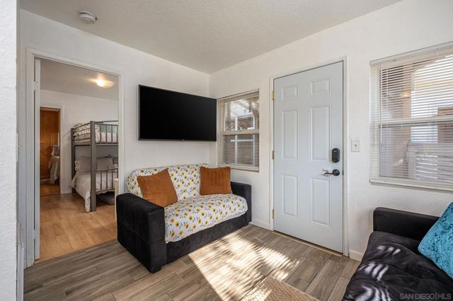 832 Pismo Ct, San Diego, CA 92109