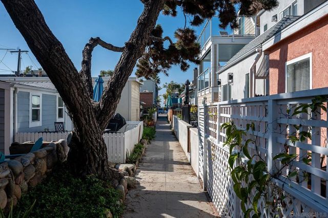 832 Pismo Ct, San Diego, CA 92109