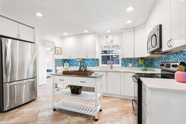 6100 PAULINE AVENUE, Sarasota, FL 34231