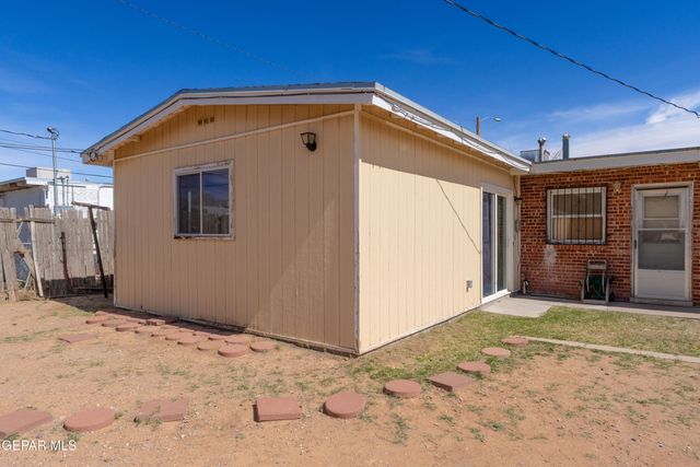 8401 MOUNT BALDY Drive, El Paso, TX 79904