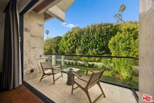 11075 W Sunset Boulevard, Los Angeles, CA 90049