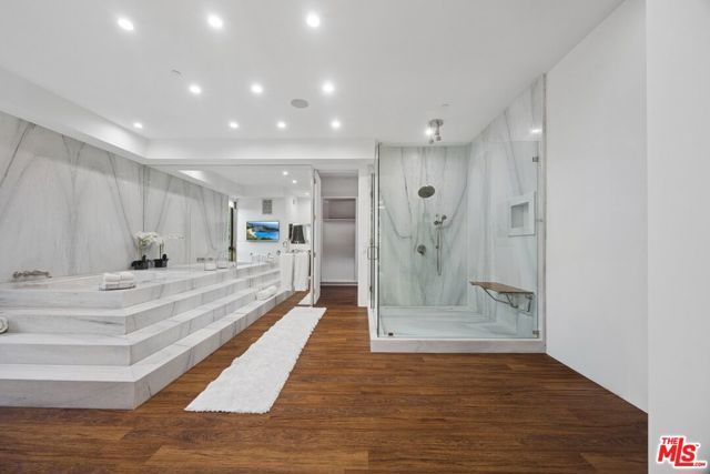 11075 W Sunset Boulevard, Los Angeles, CA 90049