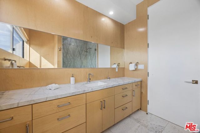 11075 W Sunset Boulevard, Los Angeles, CA 90049