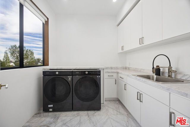 11075 W Sunset Boulevard, Los Angeles, CA 90049