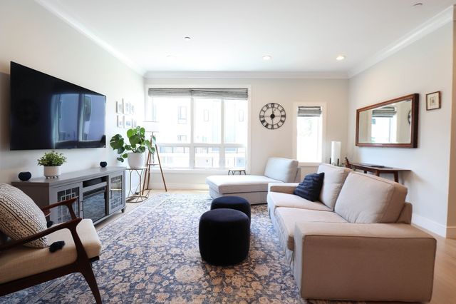 118 Eaton St. 11, Reading, MA 01867