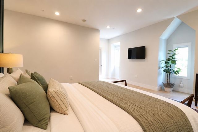 118 Eaton St. 11, Reading, MA 01867