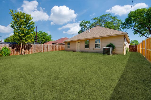 7221 Denton Drive, Dallas, TX 75235