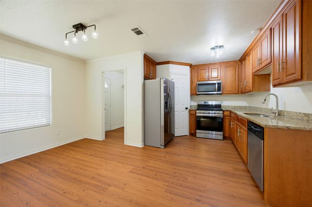 7221 Denton Drive, Dallas, TX 75235
