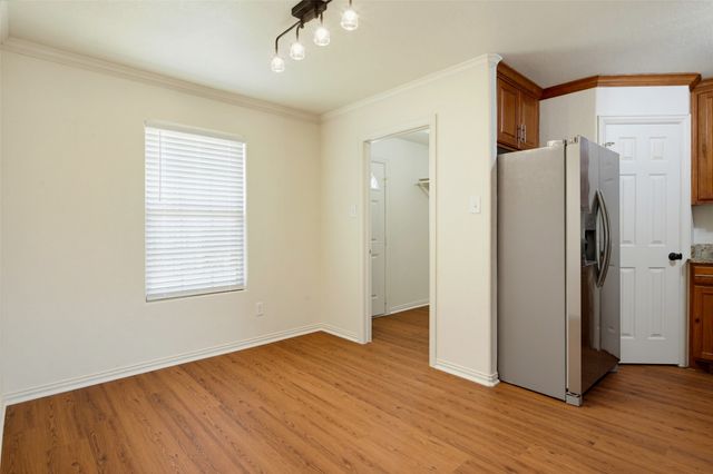 7221 Denton Drive, Dallas, TX 75235