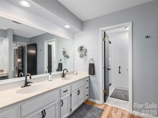 521 Crowfields Lane, Asheville, NC 28803
