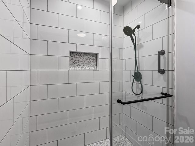 521 Crowfields Lane, Asheville, NC 28803