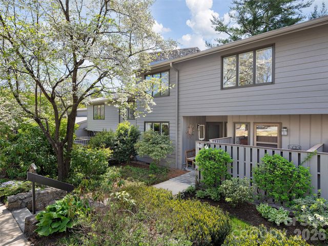521 Crowfields Lane, Asheville, NC 28803