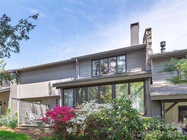 521 Crowfields Lane, Asheville, NC 28803