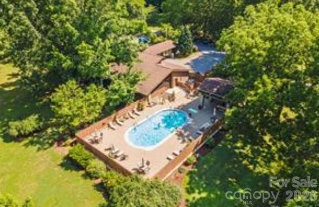 521 Crowfields Lane, Asheville, NC 28803
