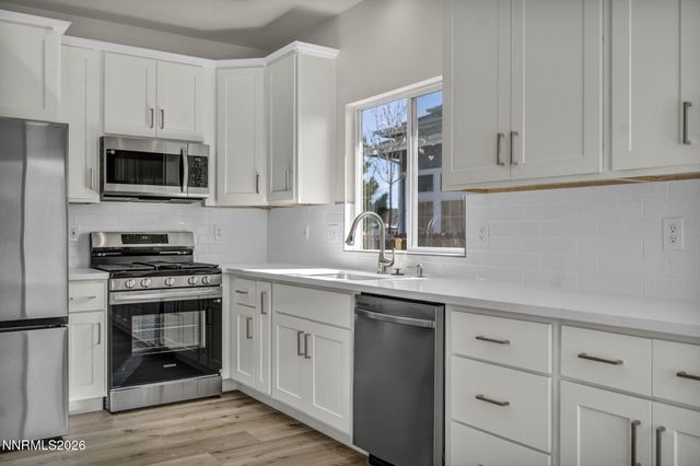 770 W Golden Valley Road, Reno, NV 89506