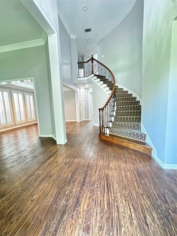 801 Heatherglen Court, Southlake, TX 76092