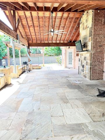 801 Heatherglen Court, Southlake, TX 76092