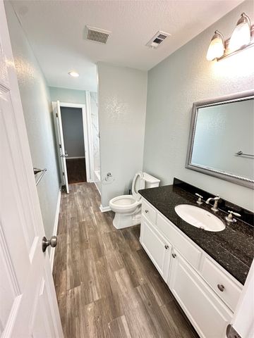 801 Heatherglen Court, Southlake, TX 76092