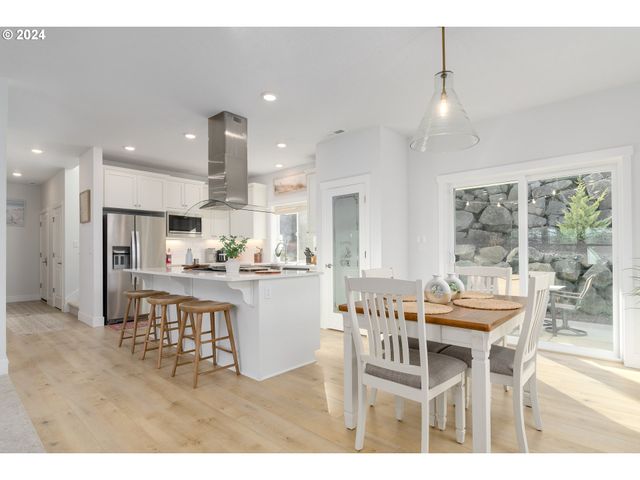 3773 ROCKCRESS Rd, Eugene, OR 97403