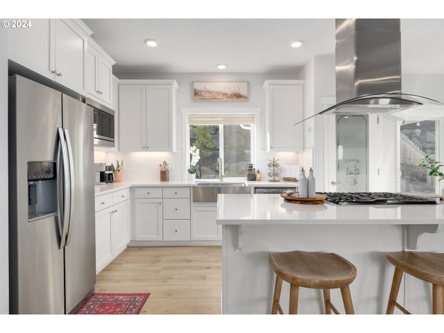 3773 ROCKCRESS Rd, Eugene, OR 97403