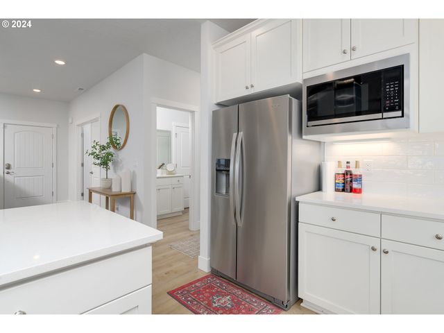 3773 ROCKCRESS Rd, Eugene, OR 97403