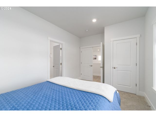 3773 ROCKCRESS Rd, Eugene, OR 97403