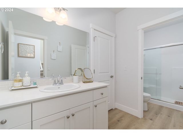 3773 ROCKCRESS Rd, Eugene, OR 97403