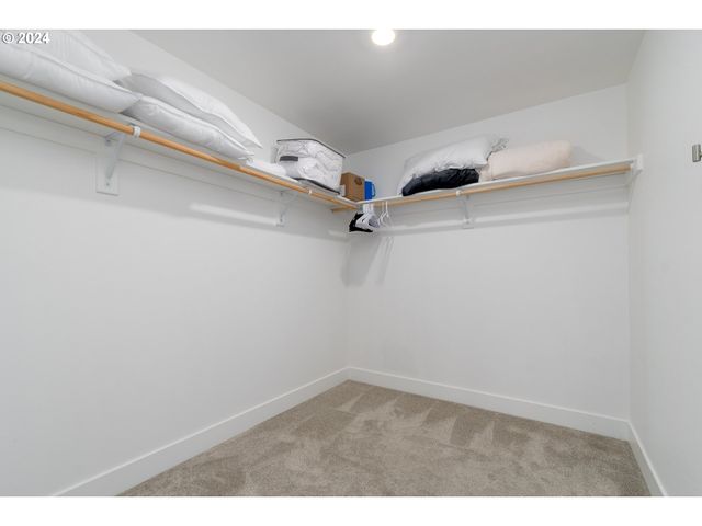 3773 ROCKCRESS Rd, Eugene, OR 97403