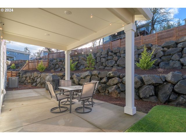 3773 ROCKCRESS Rd, Eugene, OR 97403