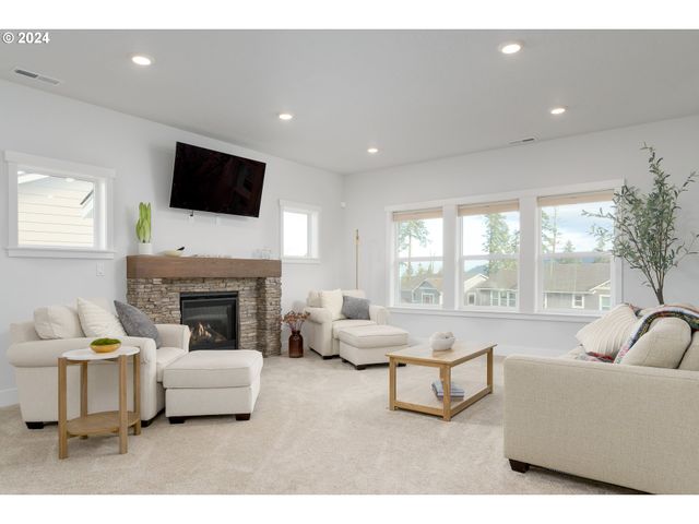 3773 ROCKCRESS Rd, Eugene, OR 97403