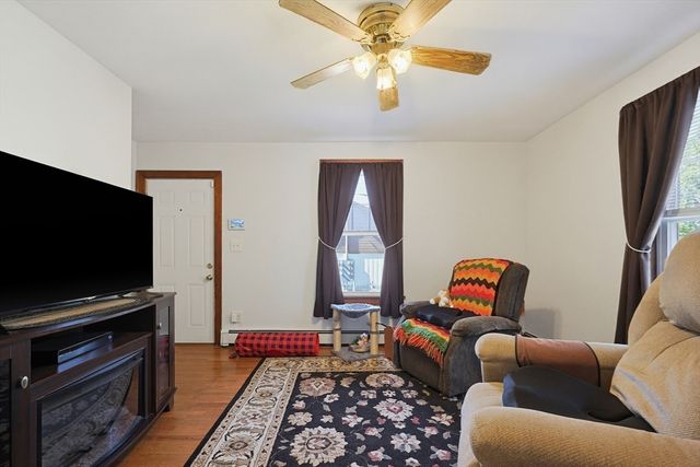16 Lakeview St, Blackstone, MA 01504