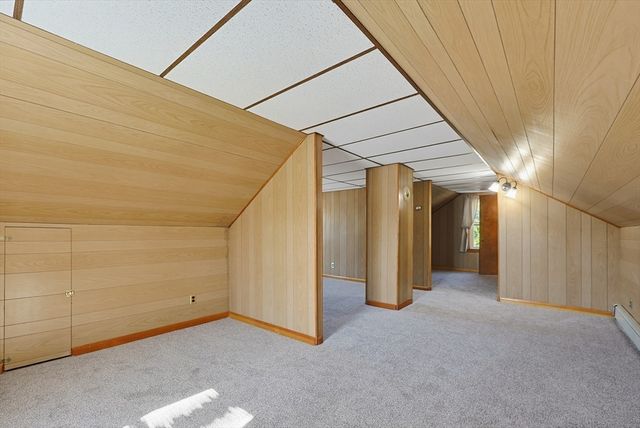 16 Lakeview St, Blackstone, MA 01504