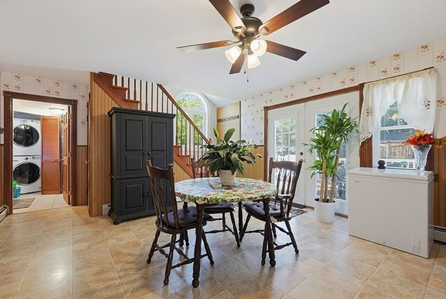 16 Lakeview St, Blackstone, MA 01504