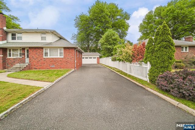 44 Roosevelt Street, Little Ferry, NJ 07643