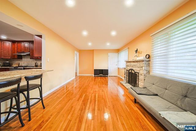 44 Roosevelt Street, Little Ferry, NJ 07643