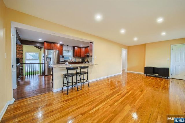 44 Roosevelt Street, Little Ferry, NJ 07643