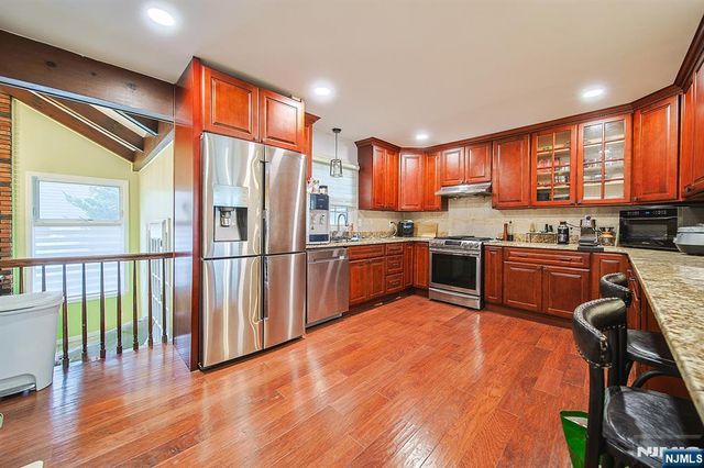 44 Roosevelt Street, Little Ferry, NJ 07643