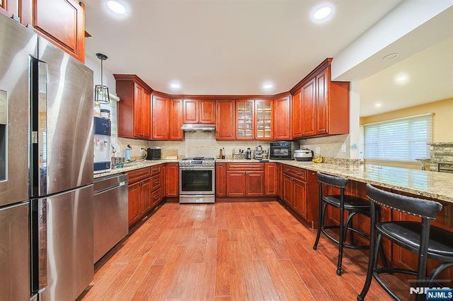 44 Roosevelt Street, Little Ferry, NJ 07643