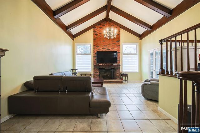44 Roosevelt Street, Little Ferry, NJ 07643