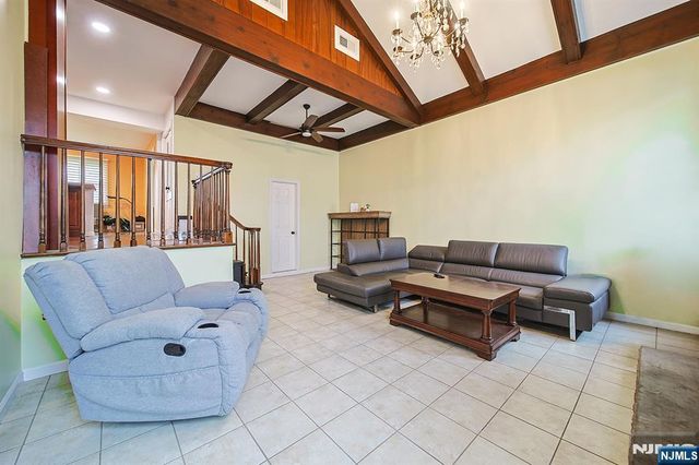 44 Roosevelt Street, Little Ferry, NJ 07643