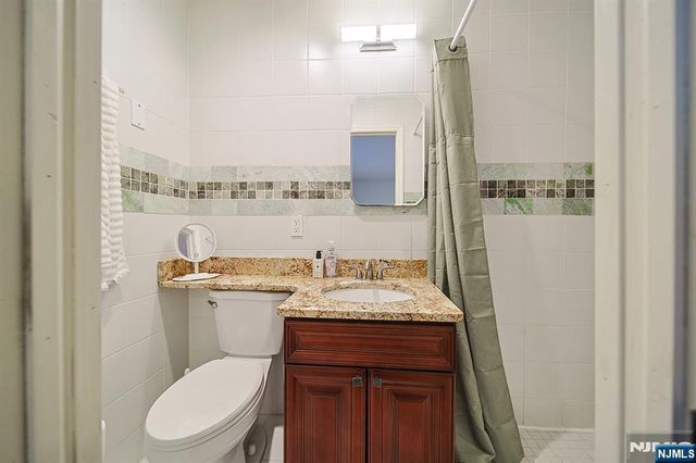 44 Roosevelt Street, Little Ferry, NJ 07643
