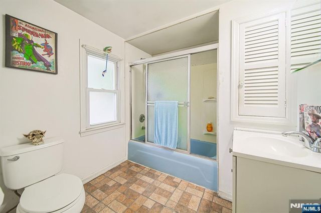 44 Roosevelt Street, Little Ferry, NJ 07643