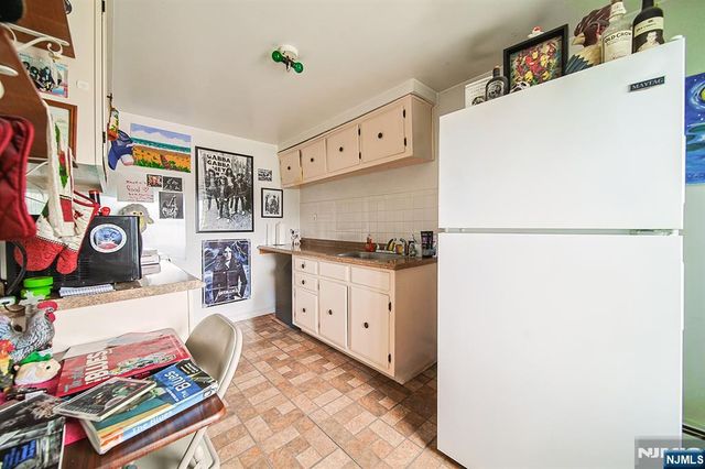 44 Roosevelt Street, Little Ferry, NJ 07643